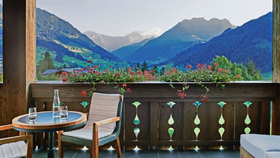 american-express-selects-sommer-promotion-2024-alpina-gstaad-2